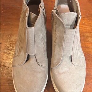 A New Day Women's Taupe Ankle Boots size 9